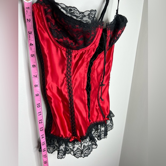 Lover’s Lane corset - 36B cups, lightly boned for shape, lace, silk, adjustable. - Picture 3 of 6